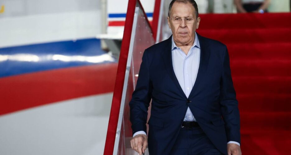 Lavrov visite le nouveau complexe balnéaire de Wonsan : une initiative controversée